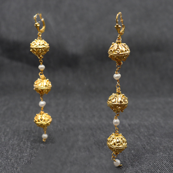 TRIPLE LIANOMBOTONA EARRINGS CRETE