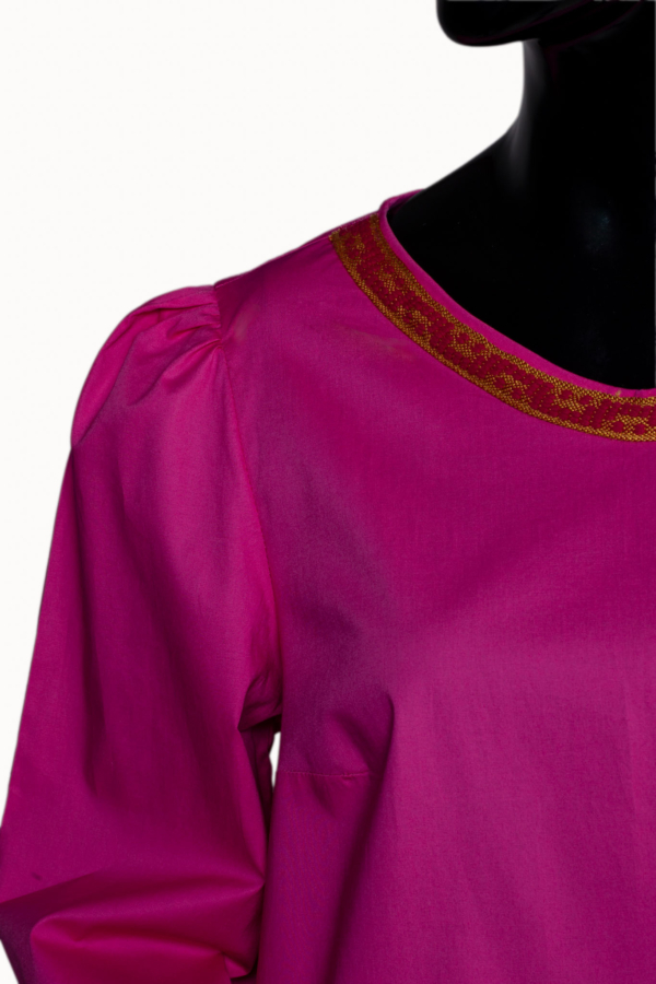 Oversized Μπλούζα με Χειροποίητο Υφαντό Κέντημα "Fuchsia Étoile"