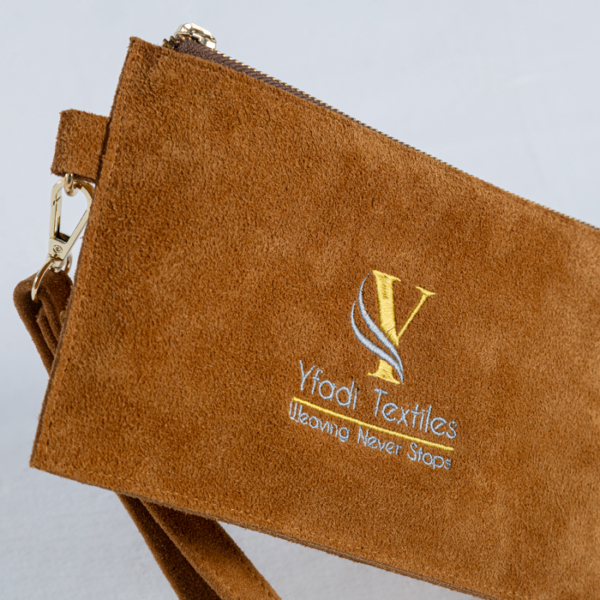 ΧΕΙΡΟΠΟΙΗΤΗ ΔΕΡΜΑΤΙΝΗ ΤΣΑΝΤΑ "WRISTLET_YFADI"