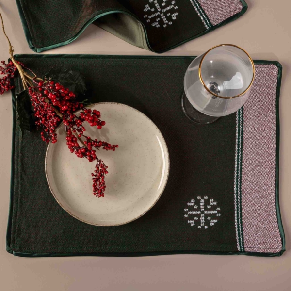 Christmas placemats with snowflake embroidery