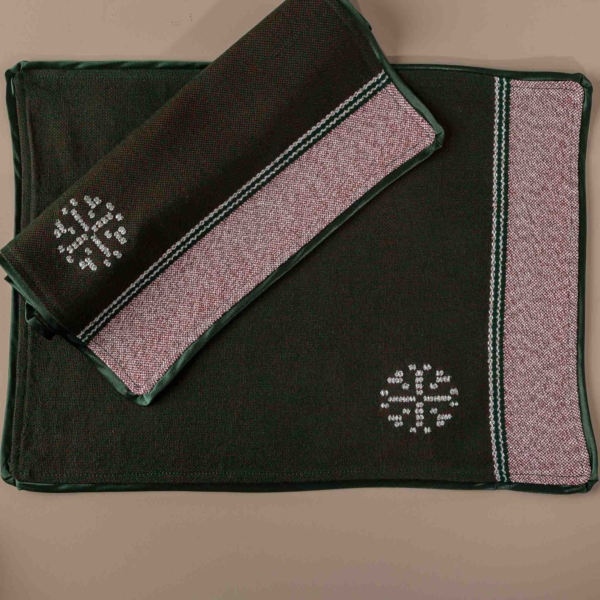 Christmas placemats with snowflake embroidery